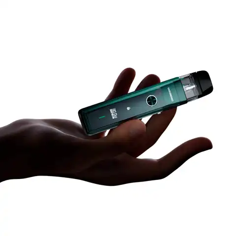 vaporesso-xros-pro-pod-kit-handcheck.webp